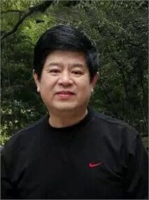 罗健